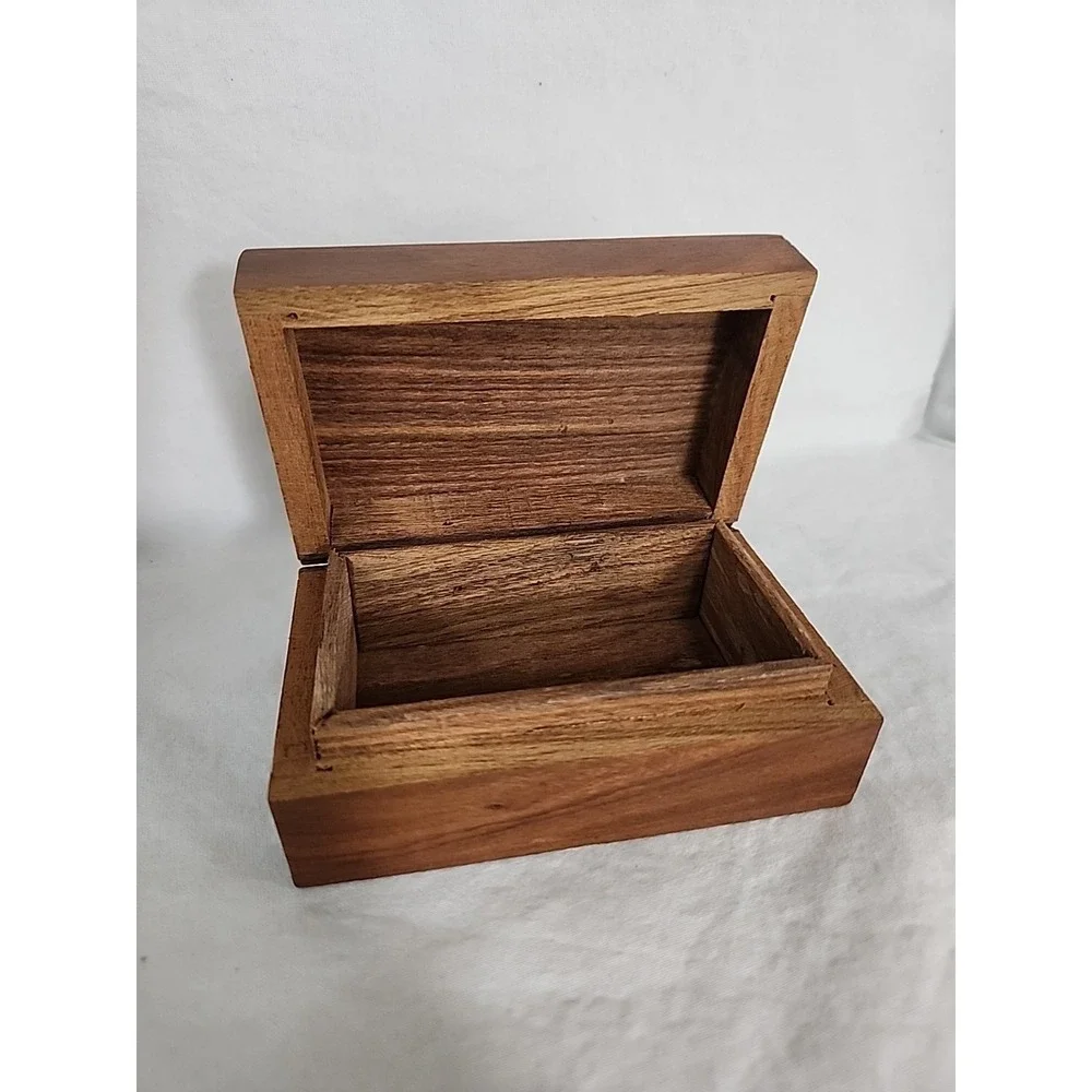 Wood Keepsake Box‎ with hinged lid